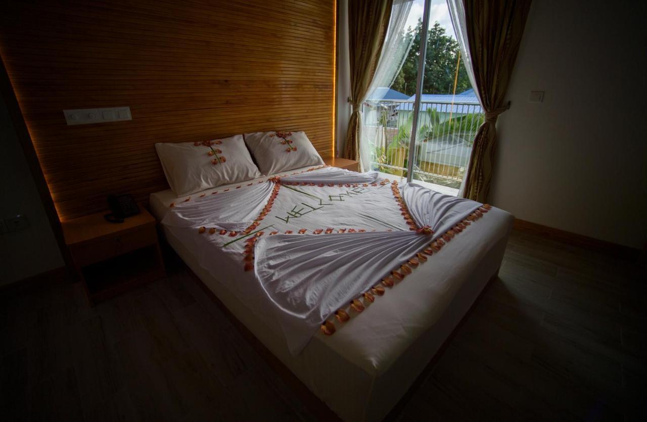 Perla Dhangethi Exterior photo