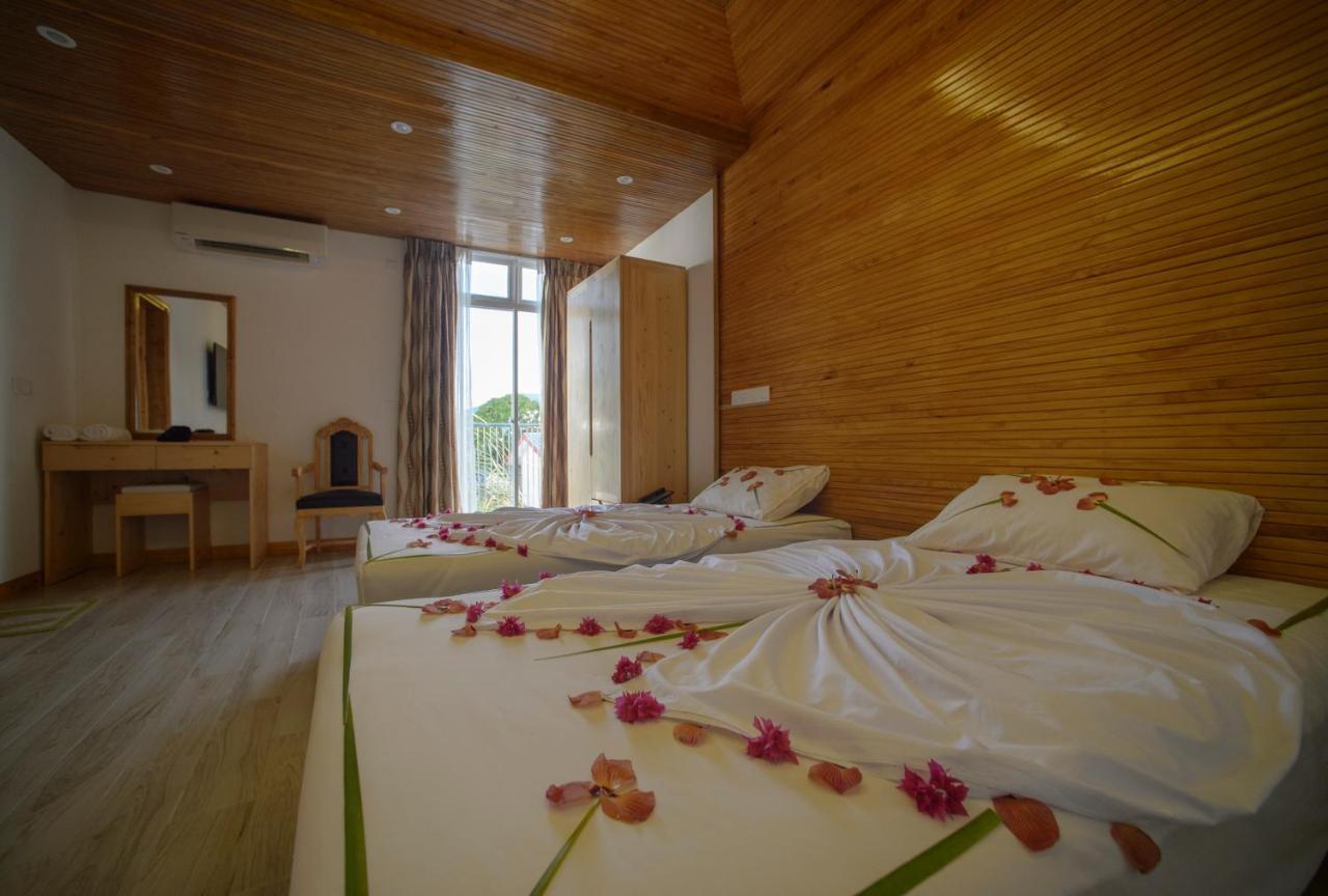 Perla Dhangethi Exterior photo